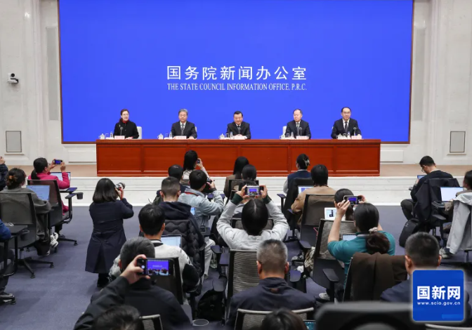 住建部刚开完发布会:2026年前不申请=白送钱!老旧小区6大现金补贴,业委会动手就能领 业委会-第1张